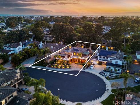 19801 Estate Circle, Huntington Beach, CA