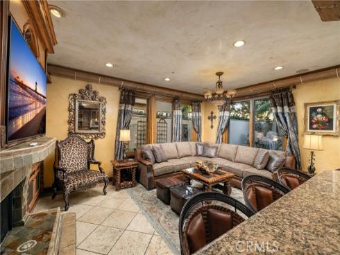 19801 Estate Circle, Huntington Beach, CA