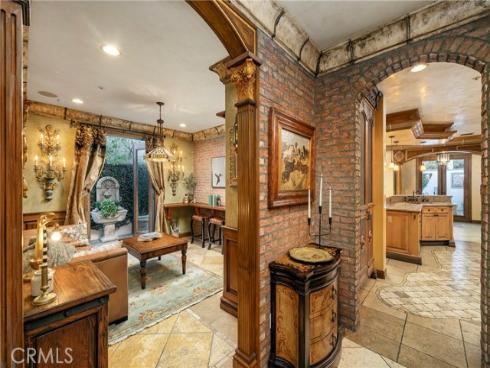 19801 Estate Circle, Huntington Beach, CA