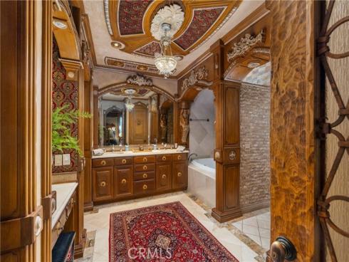 19801 Estate Circle, Huntington Beach, CA