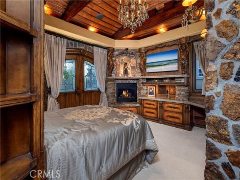 19801 Estate Circle, Huntington Beach, CA