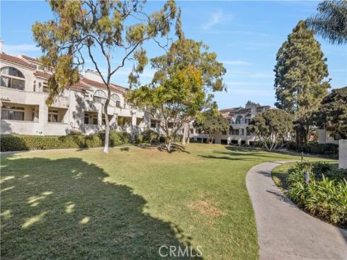 5101 Tortuga Drive 205 , Huntington Beach, CA