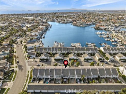 16532 Harbour Lane, Huntington Beach, CA