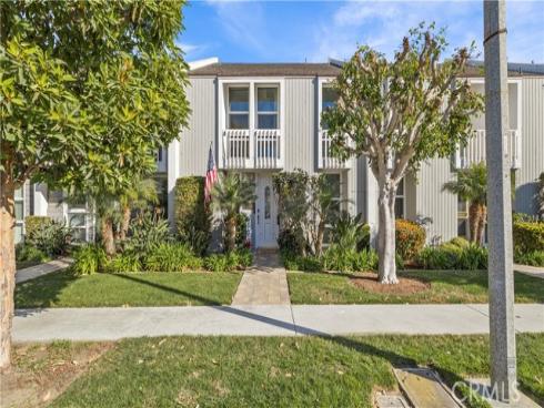 16532 Harbour Lane, Huntington Beach, CA