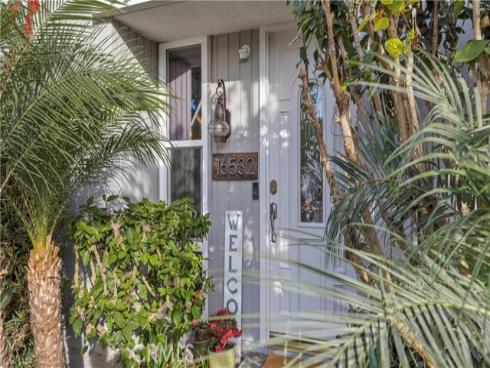 16532 Harbour Lane, Huntington Beach, CA