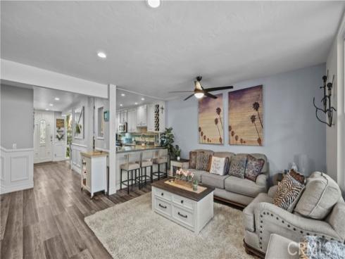 16532 Harbour Lane, Huntington Beach, CA