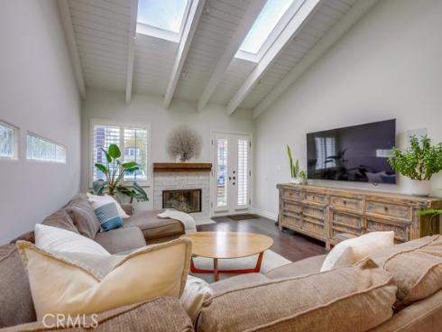 322 12th Street, Huntington Beach, CA