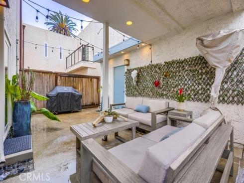 322 12th Street, Huntington Beach, CA