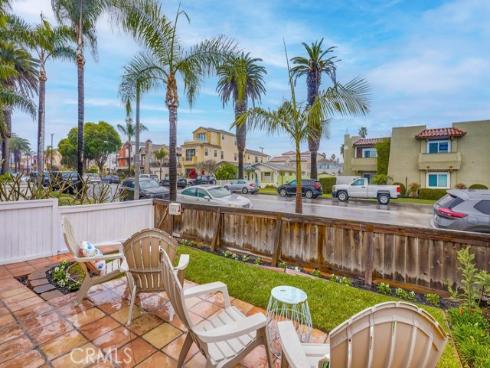 322 12th Street, Huntington Beach, CA