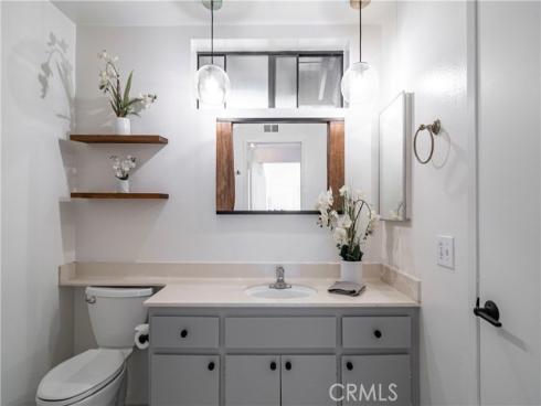 2323 Huntington 907 Street, Huntington Beach, CA