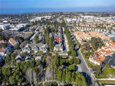 7402 Yellowtail 103 Drive, Huntington Beach, CA