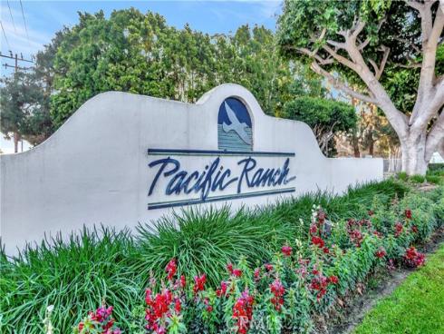 7402 Yellowtail 103 Drive, Huntington Beach, CA