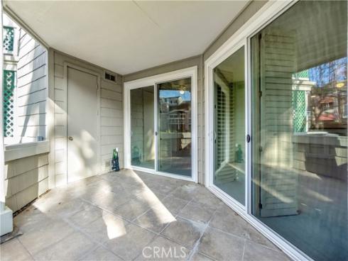 7402 Yellowtail 103 Drive, Huntington Beach, CA