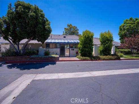 8933 Amador 1316C Circle, Huntington Beach, CA