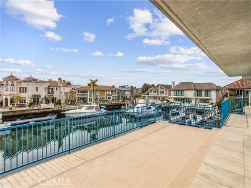 3682 Escapade Circle, Huntington Beach, CA