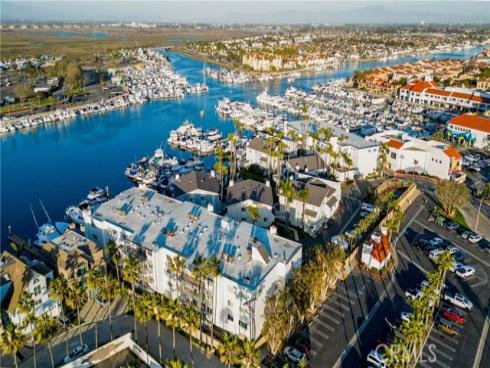 16255 Pacific CI201 Circle, Huntington Beach, CA