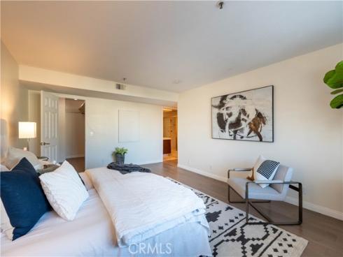 16255 Pacific CI201 Circle, Huntington Beach, CA