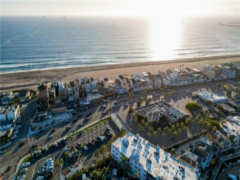 16255 Pacific CI201 Circle, Huntington Beach, CA