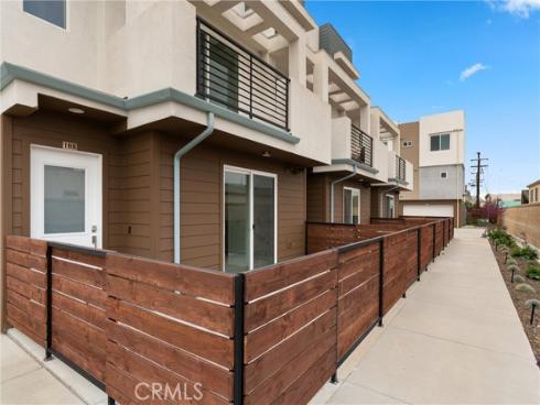 912 Georgia 104 , Huntington Beach, CA