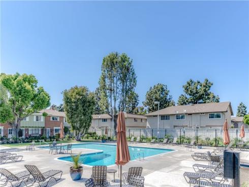 9793 Cornwall Drive, Huntington Beach, CA