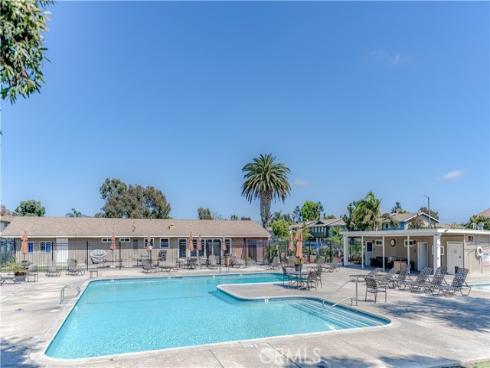 9793 Cornwall Drive, Huntington Beach, CA