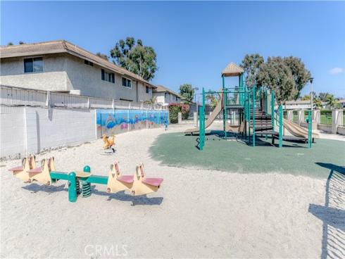 9793 Cornwall Drive, Huntington Beach, CA