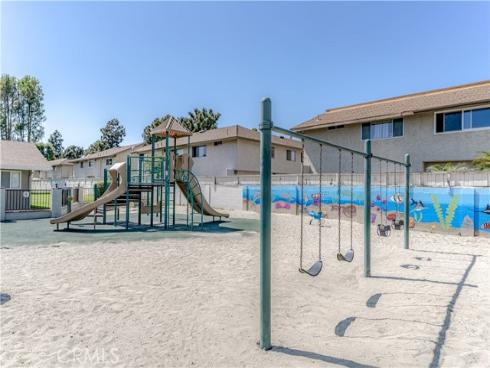 9793 Cornwall Drive, Huntington Beach, CA