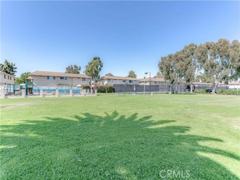 9793 Cornwall Drive, Huntington Beach, CA