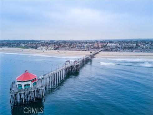 9793  Cornwall   Drive, Huntington Beach, CA