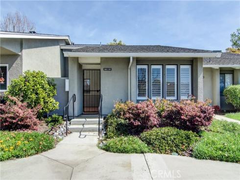 8933 Amador 1317C Circle, Huntington Beach, CA