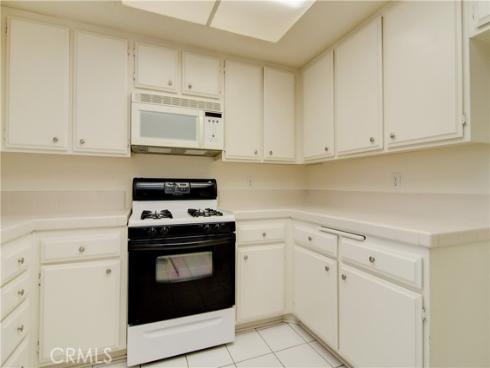 8933 Amador 1317C Circle, Huntington Beach, CA