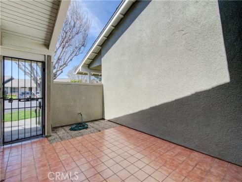 8933 Amador 1317C Circle, Huntington Beach, CA