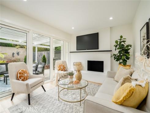 8292 Snowbird Drive, Huntington Beach, CA