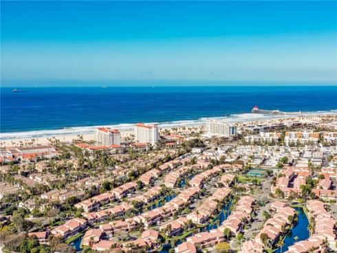 8292 Snowbird Drive, Huntington Beach, CA