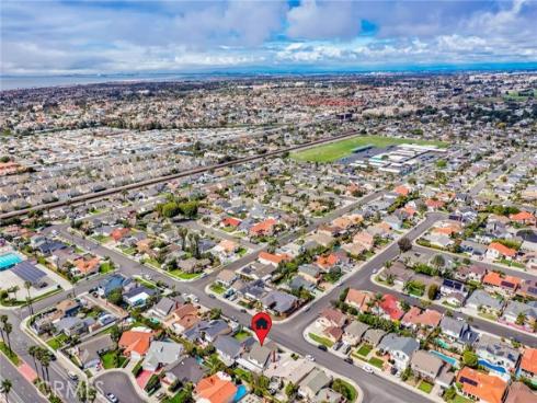 8292 Snowbird Drive, Huntington Beach, CA