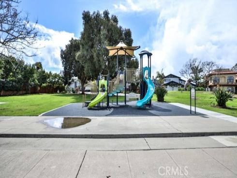 16602 Wellington C-2 Circle, Huntington Beach, CA