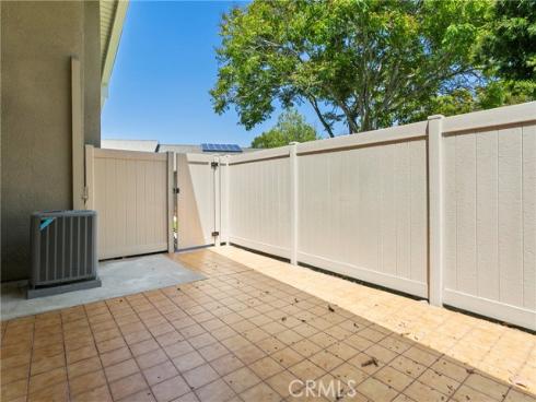 8933 Amador 1316E Circle, Huntington Beach, CA