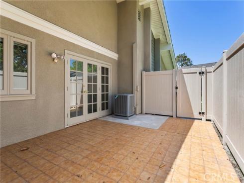 8933  Amador  1316E  Circle, Huntington Beach, CA