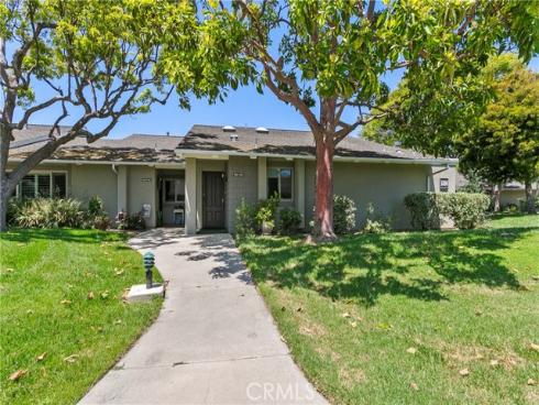 8933 Amador 1316E Circle, Huntington Beach, CA