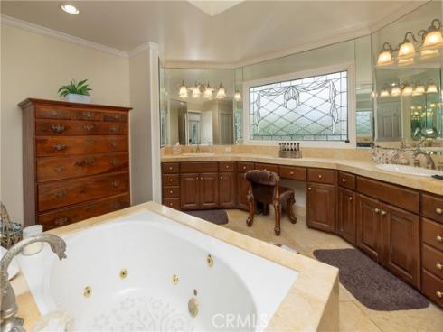 16101 Whitecap Lane, Huntington Beach, CA