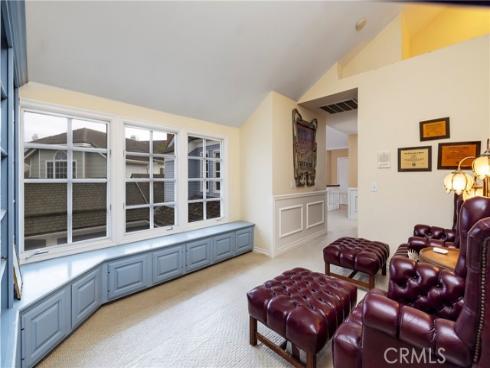 16101 Whitecap Lane, Huntington Beach, CA