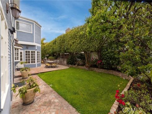 16101 Whitecap Lane, Huntington Beach, CA