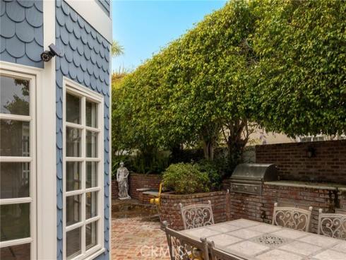 16101 Whitecap Lane, Huntington Beach, CA