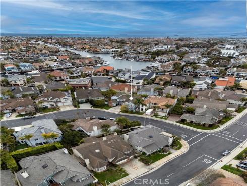 16101  Whitecap   Lane, Huntington Beach, CA