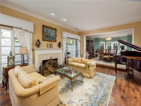 16101 Whitecap Lane, Huntington Beach, CA