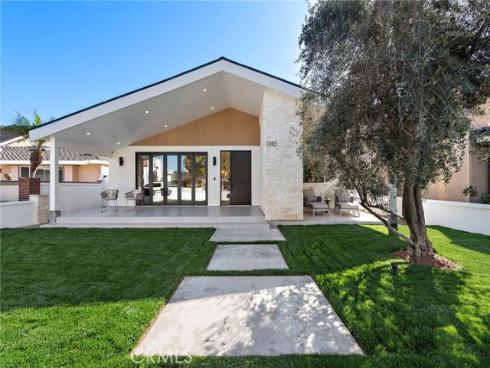 1740 Main Street, Huntington Beach, CA