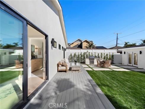 1740 Main Street, Huntington Beach, CA