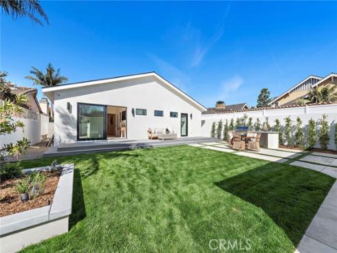 1740 Main Street, Huntington Beach, CA