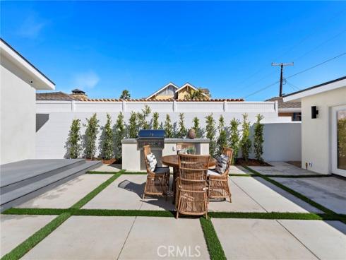 1740 Main Street, Huntington Beach, CA