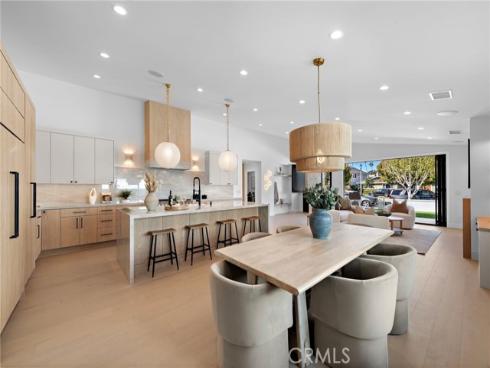 1740 Main Street, Huntington Beach, CA